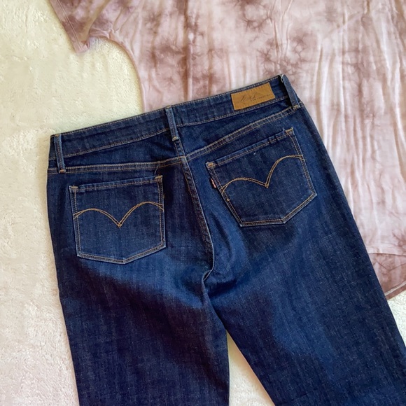 Levi’s - Picture 5 of 5